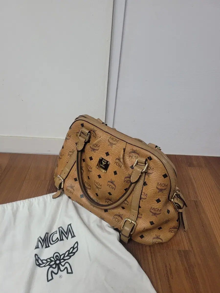 MCM ヴィセトス トートバッグ ブラウン