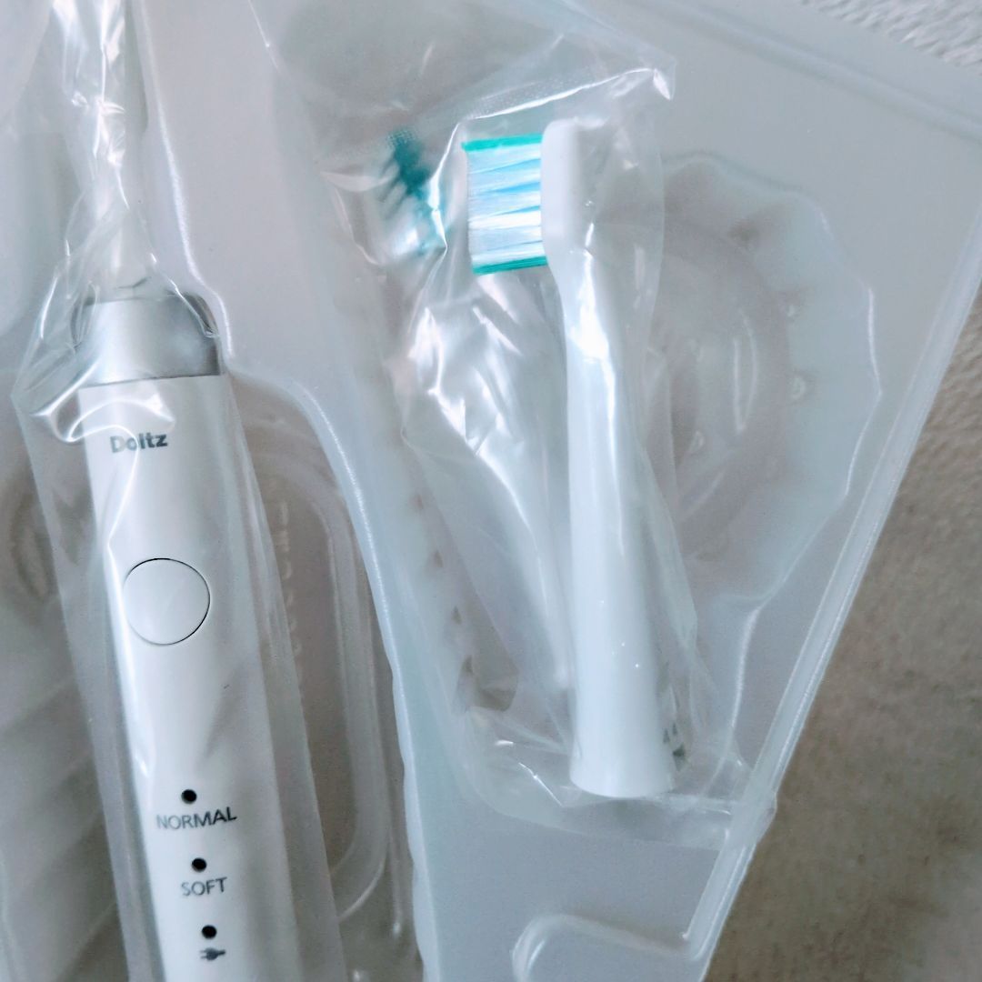 新品・未使用】パナソニック 電動歯ブラシ ドルツ スリム 白 EW-DM63-W