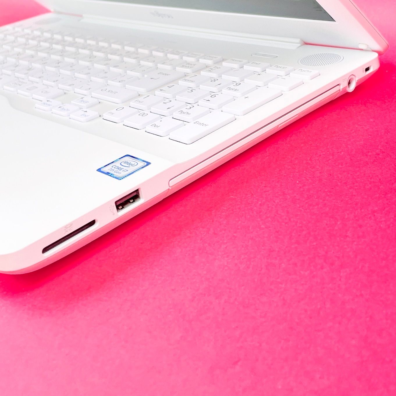美品Corei7✨薄型ノートPC 富士通 SSD256GB - メルカリ