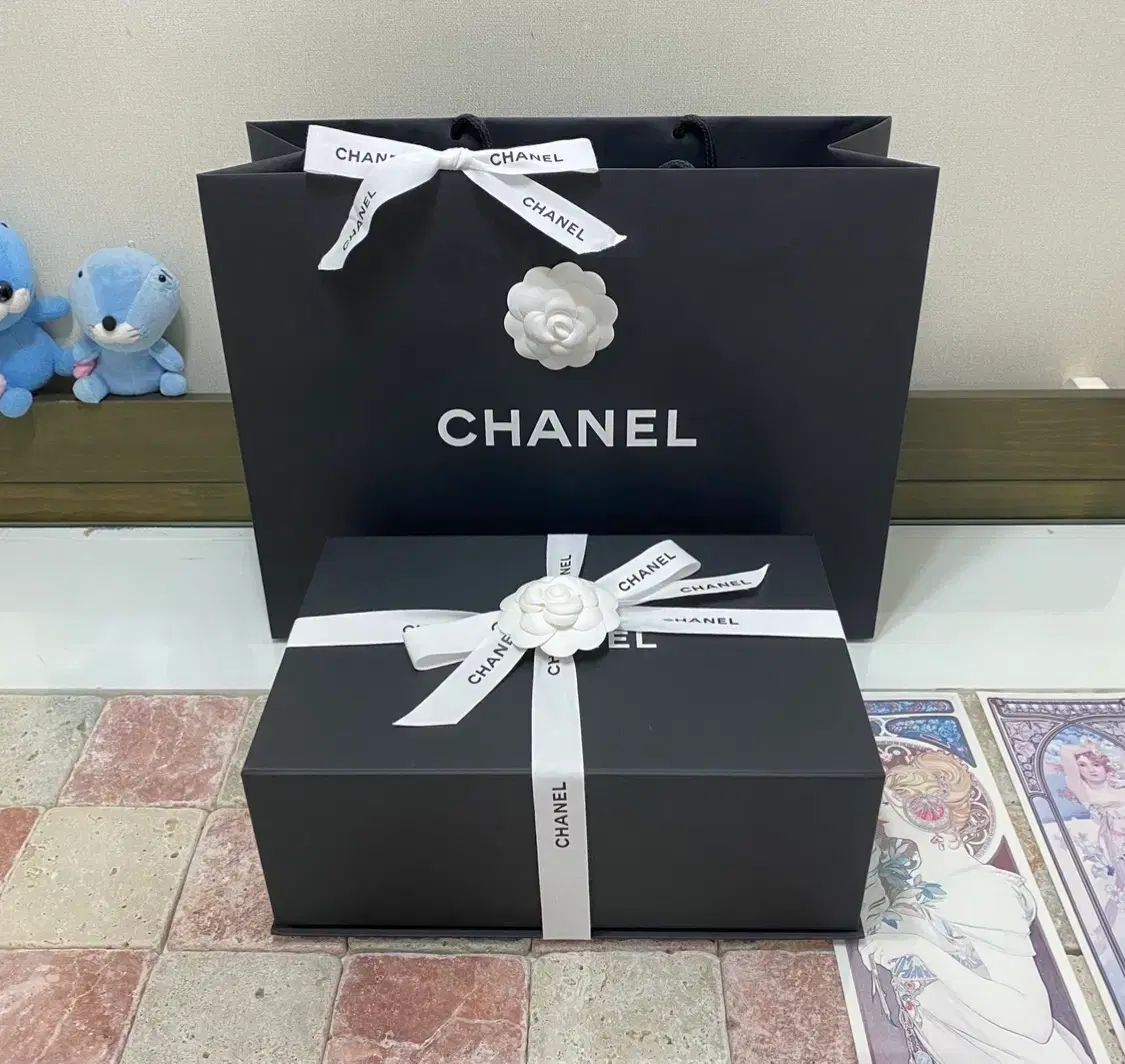 CHANEL マグネットボックス (31x20.5x11) + バインダー リフィル + リボン + カメリア + お買い物バッグ