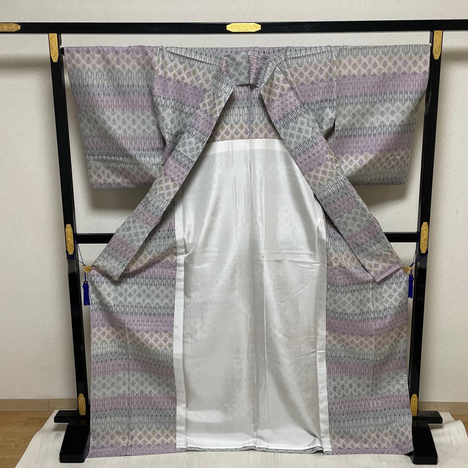 紬 裄67.5 トールサイズ 単衣仕立て 横段の細かな絣 着物 正絹 X-4096