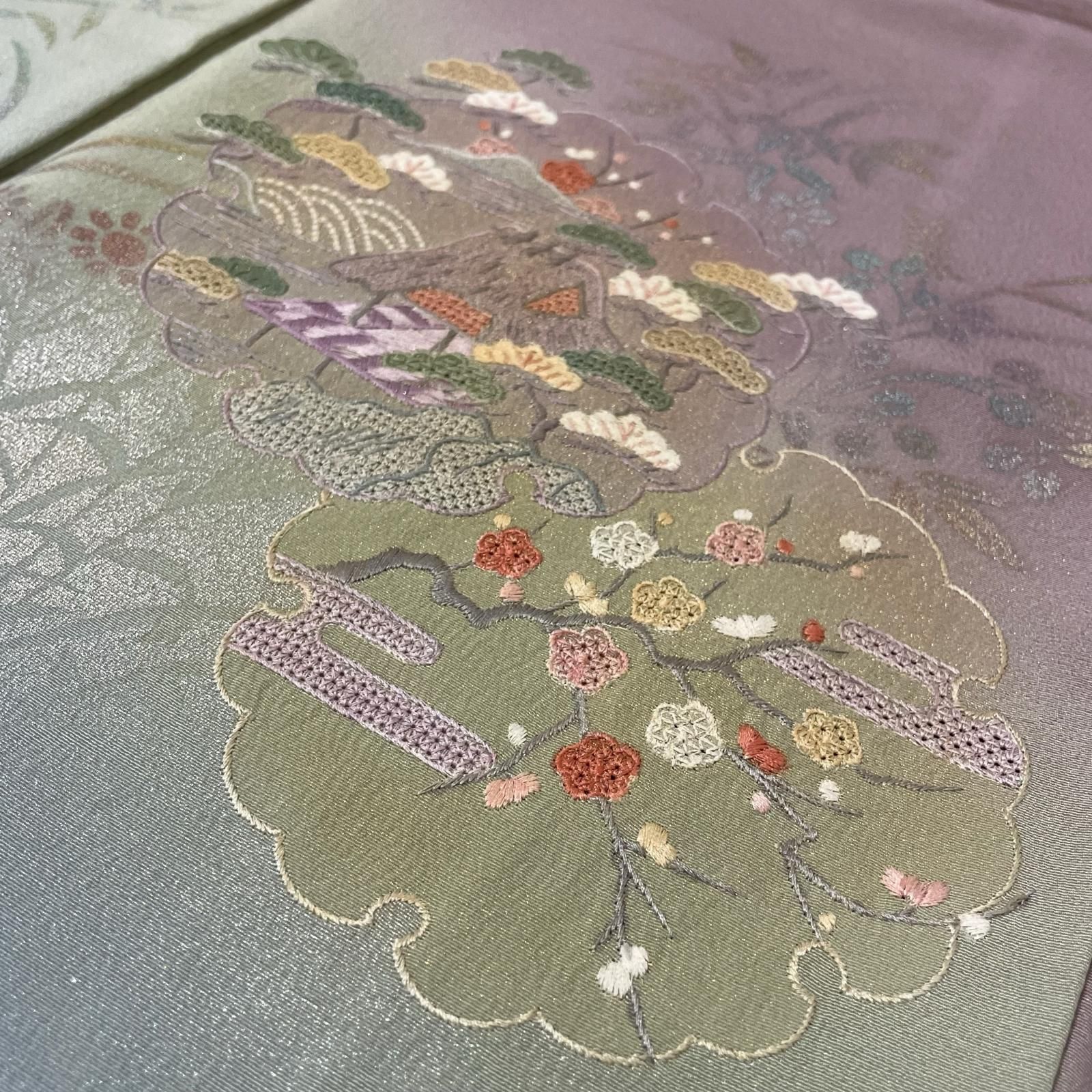 付下げ 暈し染 刺繍 雪輪に花模様 銀彩 着物 正絹 X-4104