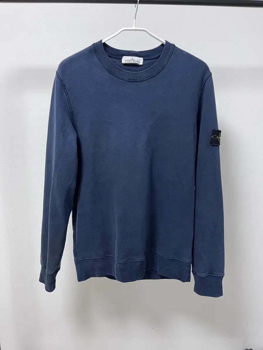 Mサイズ STONE ISLAND ストーンアイランド ネイビー スウェット