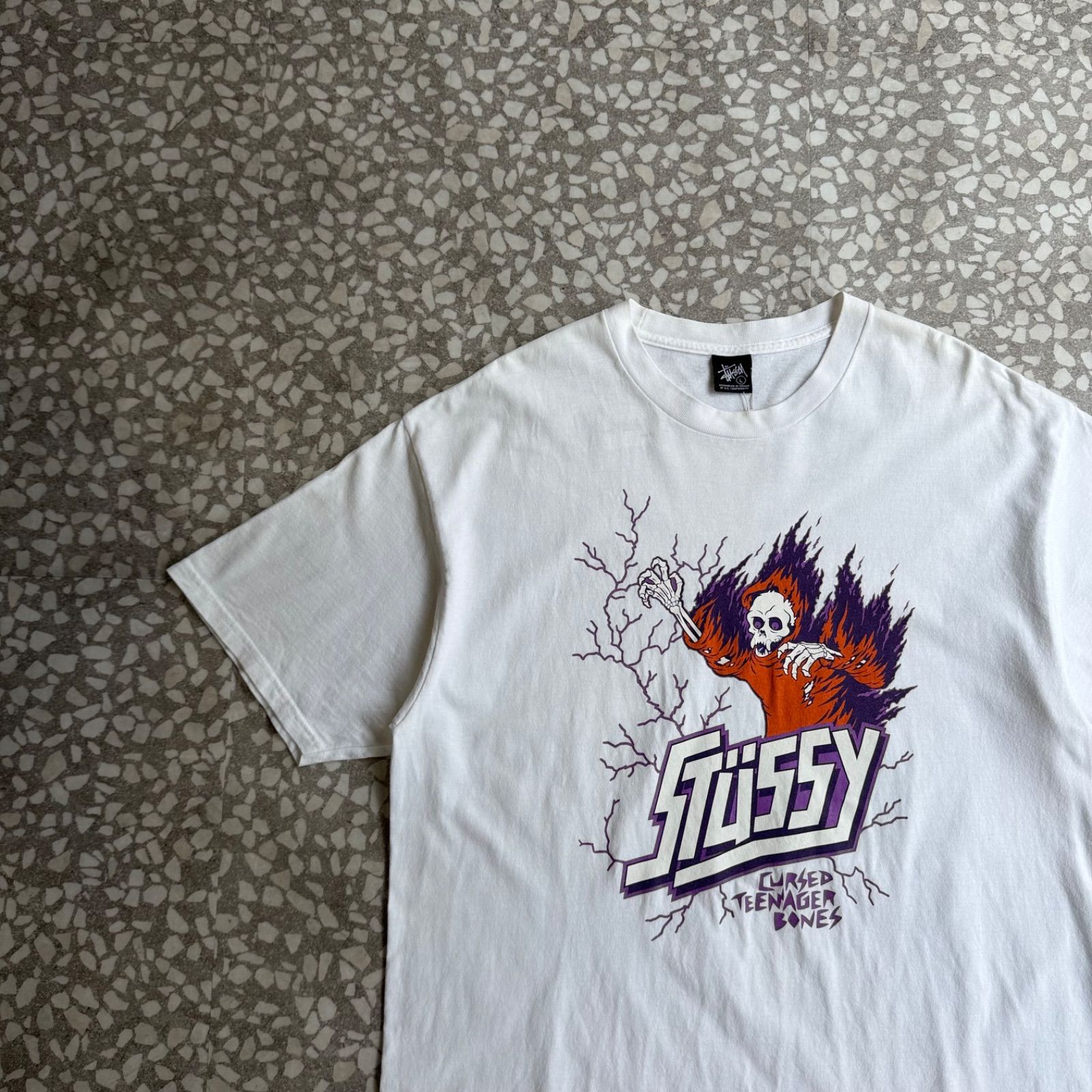 [ Archive アーカイブ Y2K ] STUSSY / 00’s skull design T-shirt ステューシー　オールドステューシー　Y2K　スカル　サンダー　デザインTシャツ　ストリート　ユニセックス 　半袖 sk8