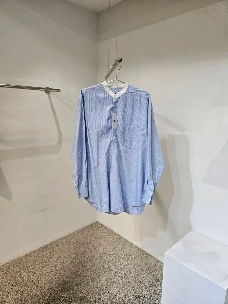 DKNY ストライプ シャツ