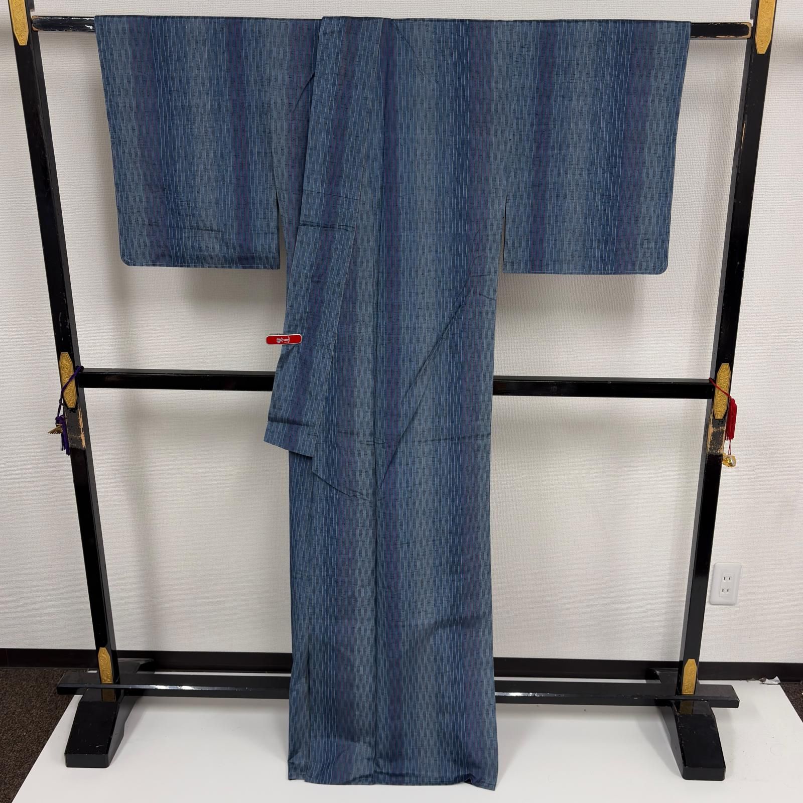 紬 単衣 よろけ縞模様 裄66 素敵な絣柄 正絹 着物 a-806 - メルカリ