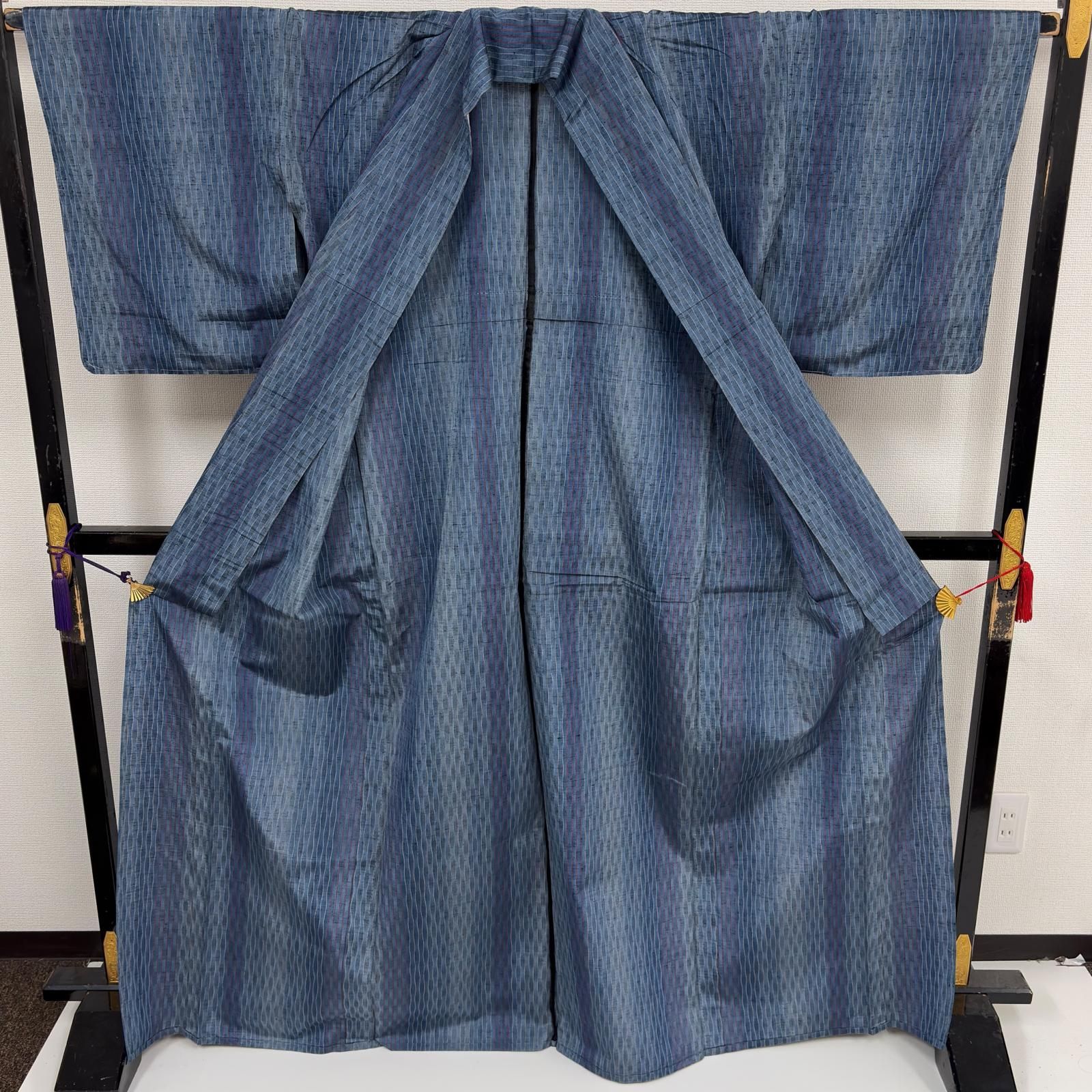 紬 単衣 よろけ縞模様 裄66 素敵な絣柄 正絹 着物 a-806 - メルカリ