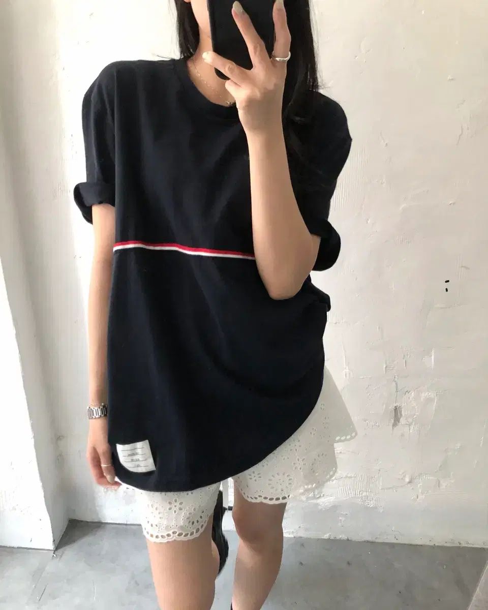Thom Browne トム・ブラウン ミッドウェイト ストライプ 3本線 Tシャツ 23,473円