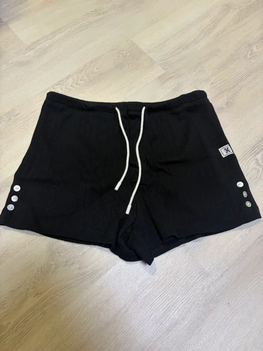 SATUR ハーフパンツ