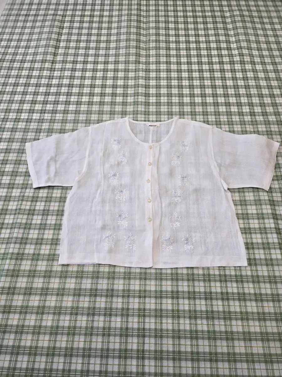34ㅡリネン 麻 刺繍 シャツㅡ66ㅡ77