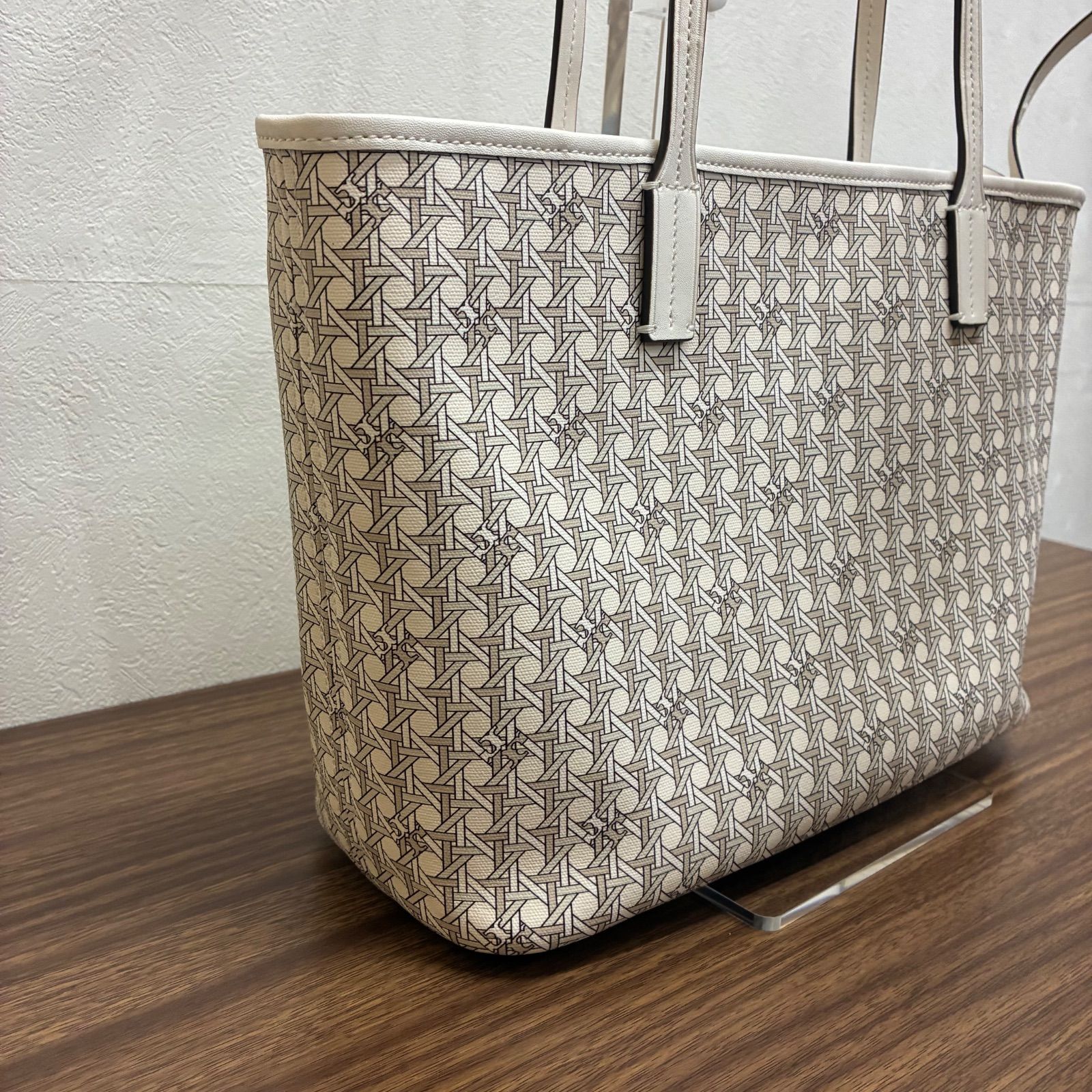 b）極美品 A4可 美品 トリーバーチ PVC トートバッグ モノグラム 