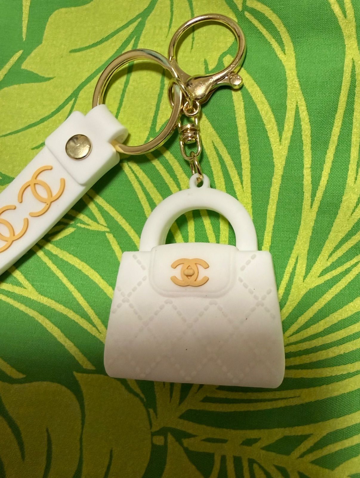 CHANEL キーホルダー バッグチャーム ノベルティ ブラック - メルカリ