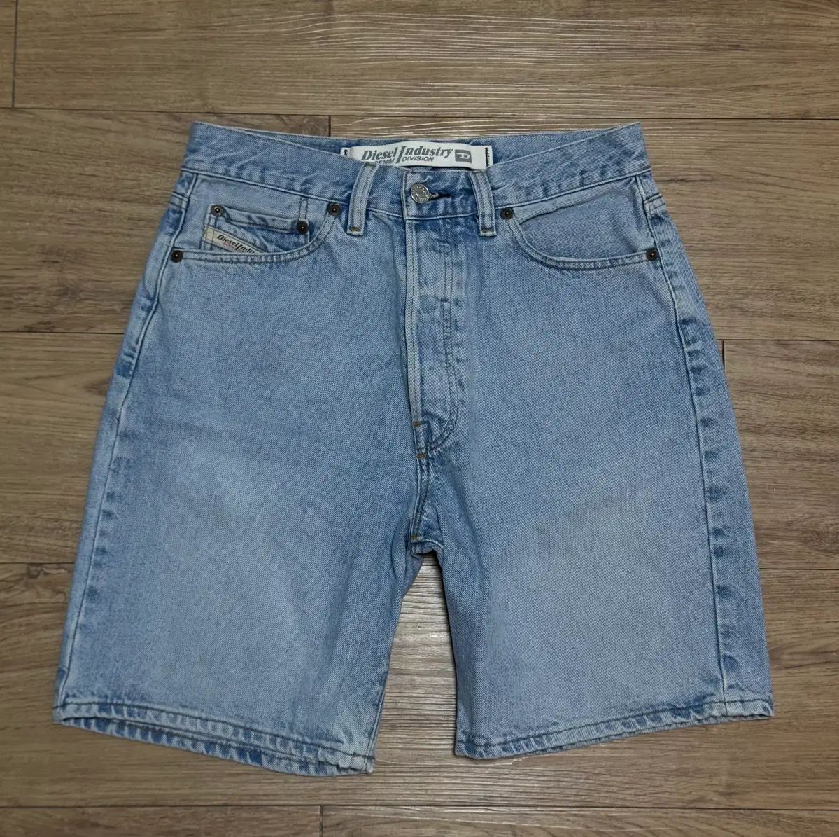 (31) DIESEL Regular ショーツ ハーフパンツ ライトブルー