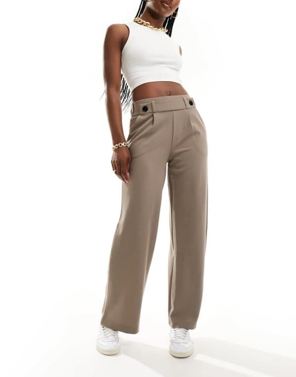 ジェイディーワイ レディース ボトムス カジュアルパンツ ハイウエスト パンツ クロップド JDY high waist cropped wide fit tailored pants in taup