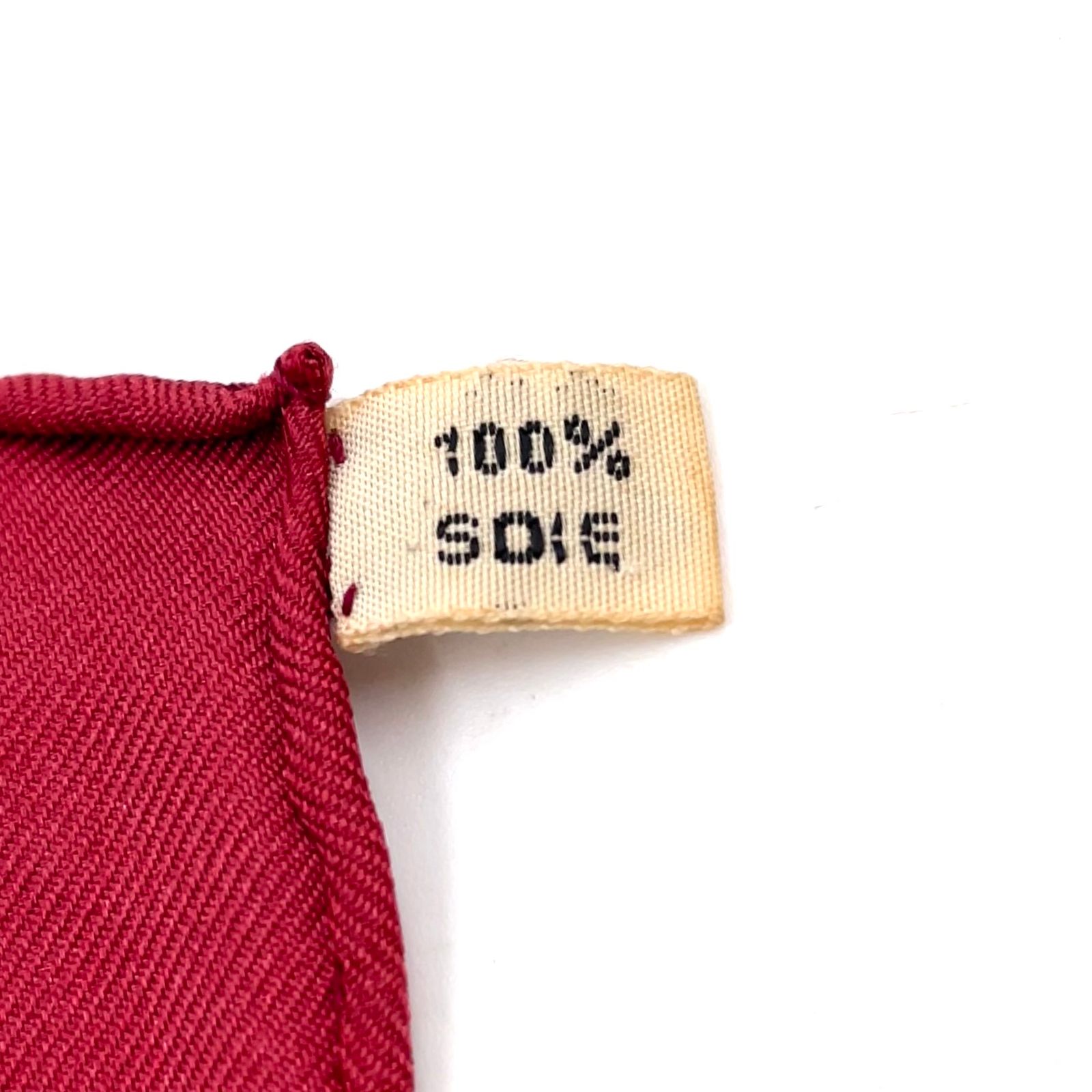 新着】HERMES カレ90 SELLES A HOUSSE シルク オフホワイト、ボルドー