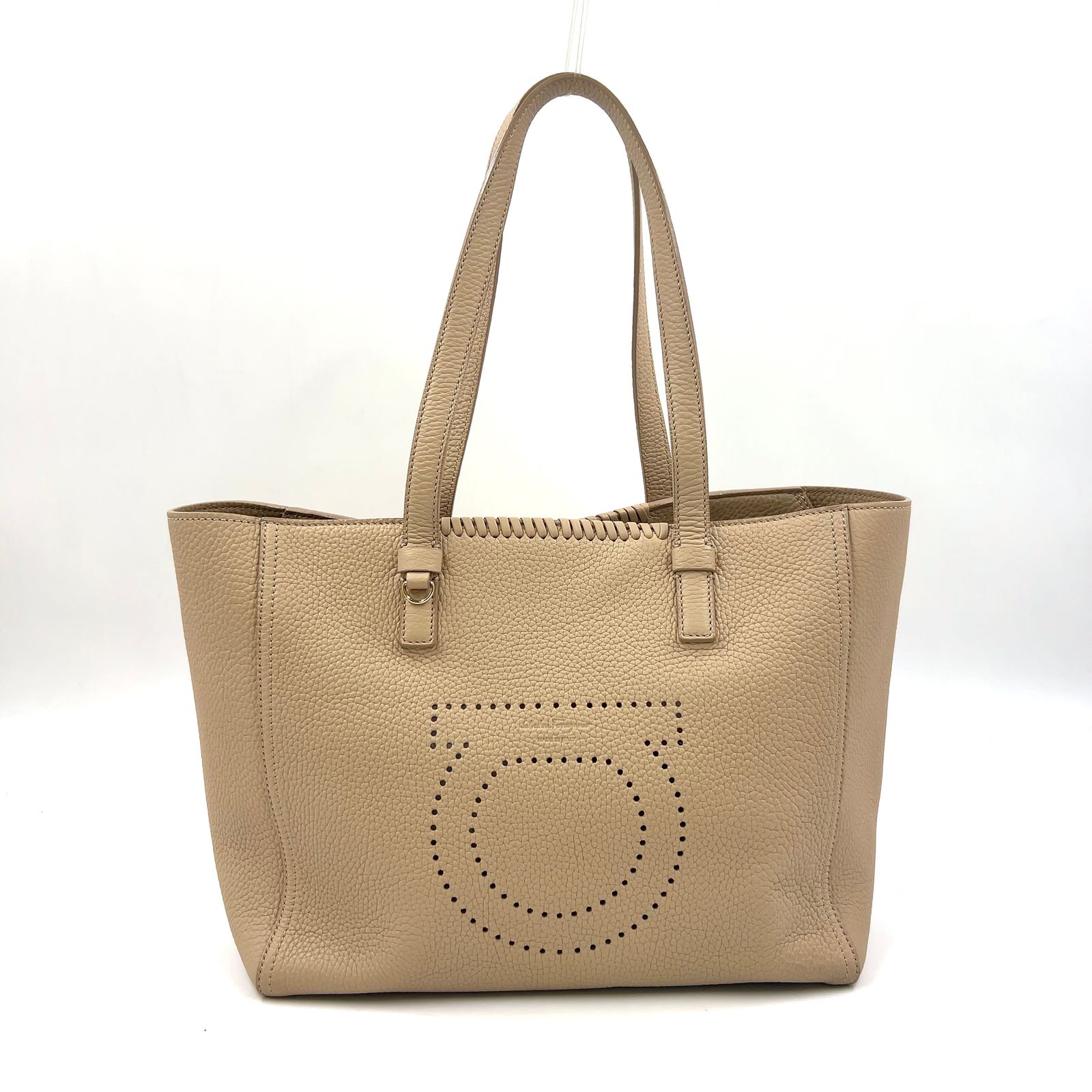 新着】Salvatore Ferragamo ガンチーニ マルタ パンチング レザー