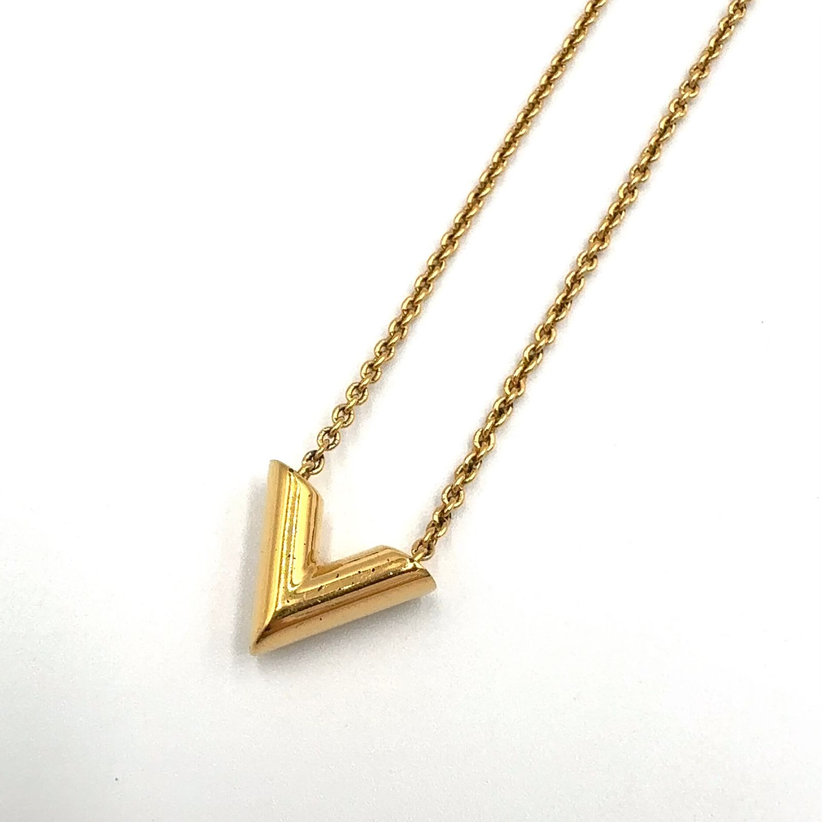 新着】LOUIS VUITTON エセンシャルV メタル ゴールド ネックレス