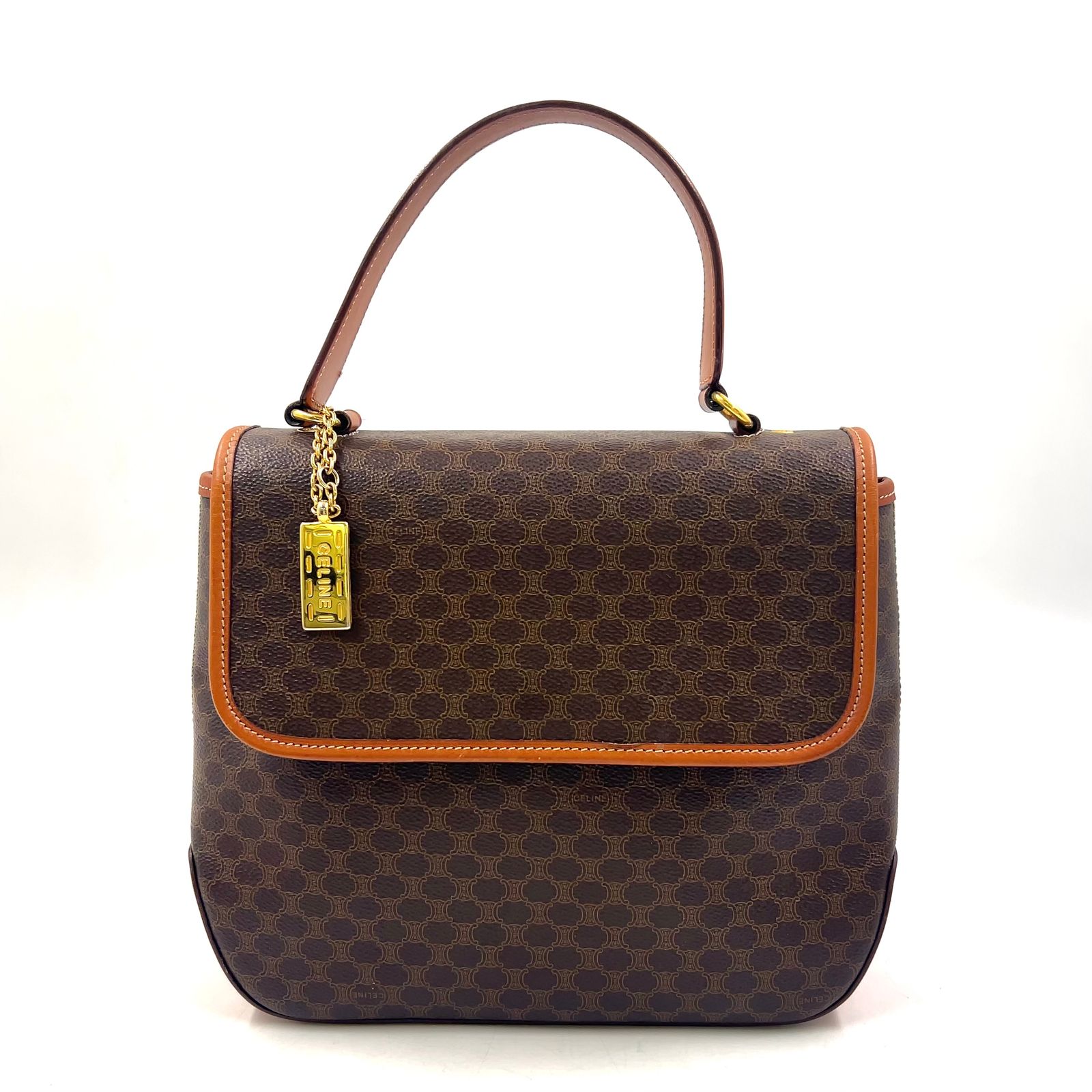 【新着】CELINE マカダム フラップ チャーム付き レザー、PVC ブラウン、ライトブラウン ハンドバッグ ゴールド 27,750円