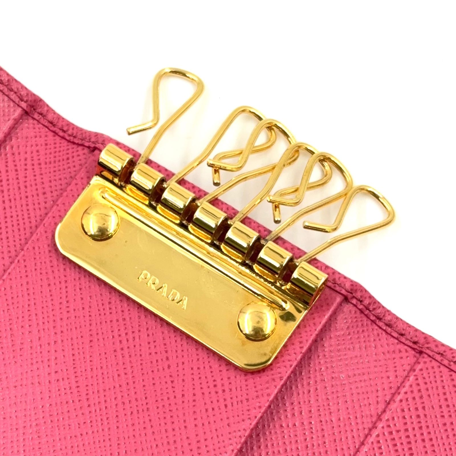 新着】PRADA SAFFIANO METAL 6連 サフィアーノレザー ピンク キー