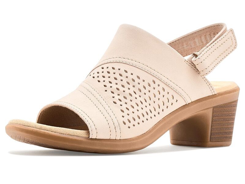 クラークス レディース シューズ ヒール Clarks Emily 2 Mist Sand Nubuck サンド