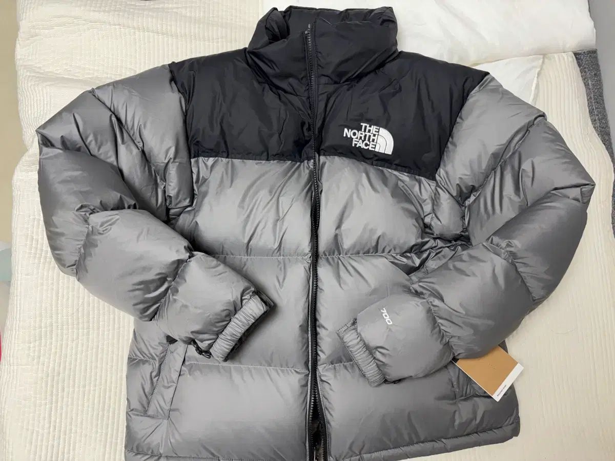THE NORTH FACE ザノースフェイス ヌプシ スモーク パール/ブラック M 新品 出品