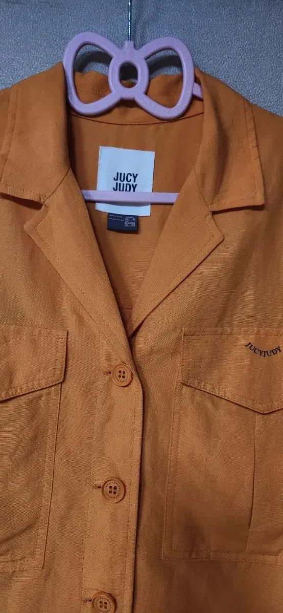Jucy Judy オレンジ色 シャツ クロップド ジャケット Jucy Judy オレンジ色 シャツ クロップド ジャケット