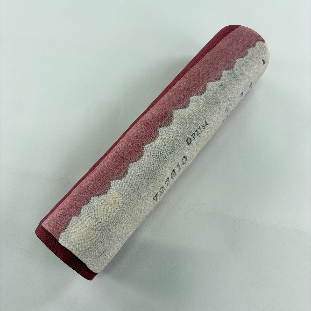 反物 秀品 江戸小紋 落款有 万筋 えんじ色 正絹 【中古】 反物 秀品 江戸小紋 落款有 万筋 えんじ色 正絹 【中古】