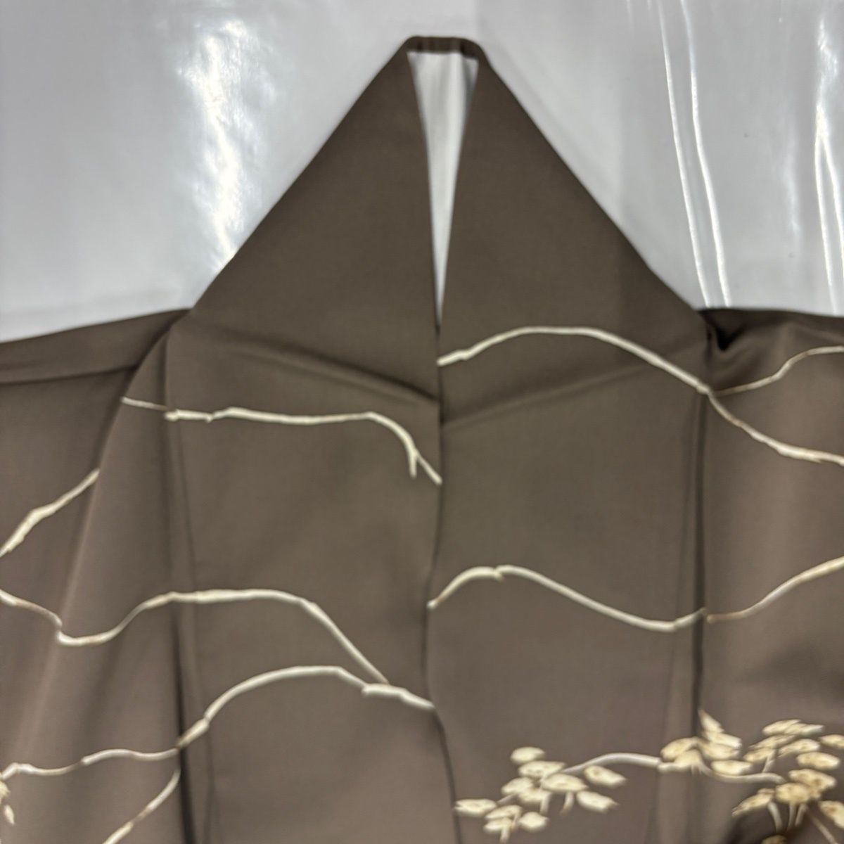 訪問着 身丈159cm 裄丈62cm S 袷 花筏 枝花 金彩 灰茶 正絹 秀品 【中古】 訪問着 身丈159cm 裄丈62cm S 袷 花筏 枝花 金彩 灰茶 正絹 秀品 【中古】