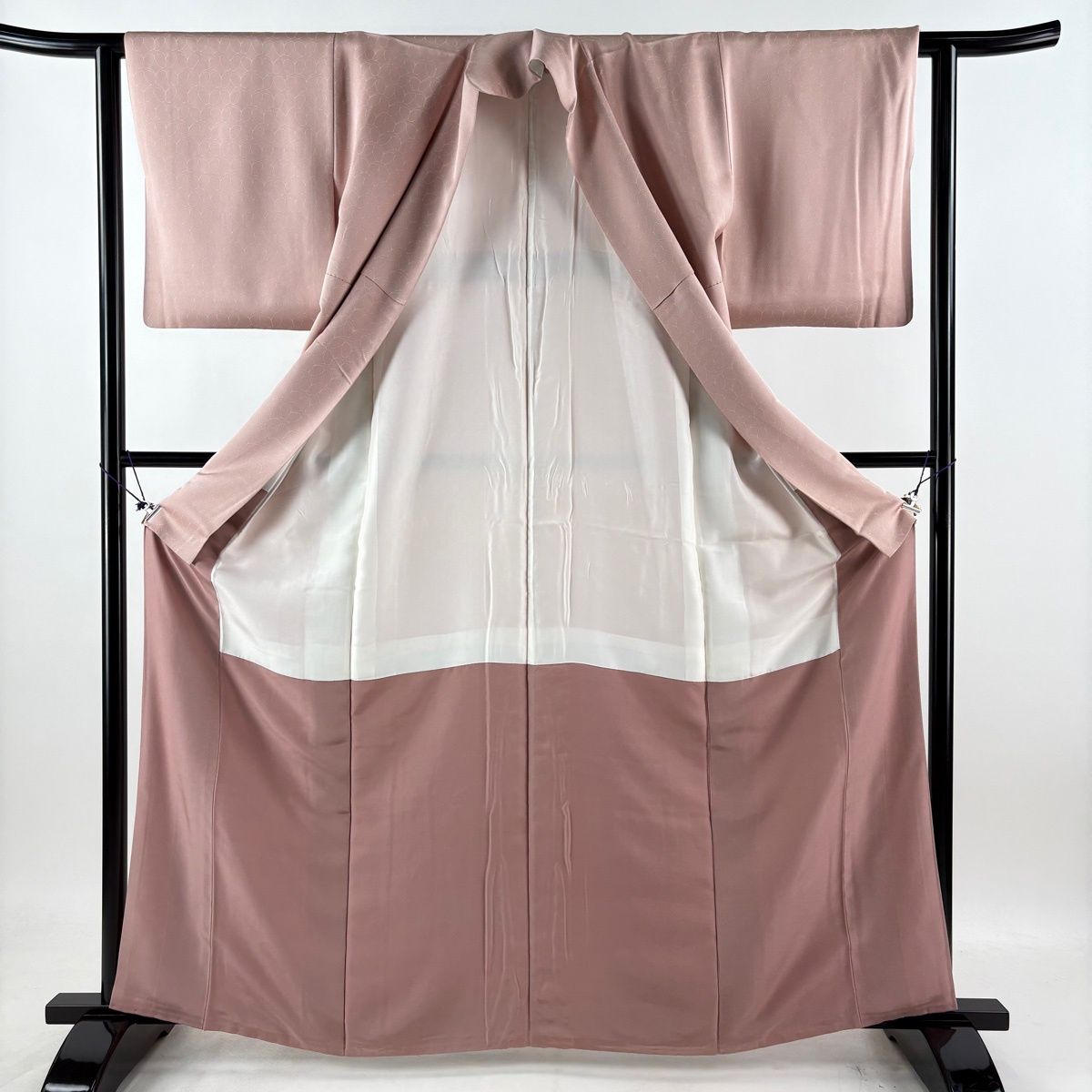 【美品】 小紋 身丈165cm 裄丈62cm S 袷 幾何学模様｀ ピンクベージュ 正絹 秀品 【中古】