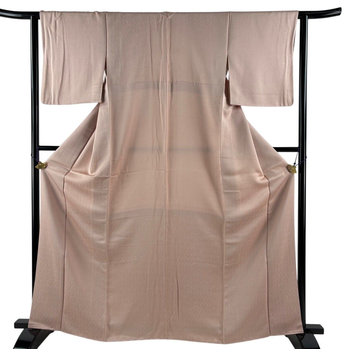【美品】 小紋 身丈165cm 裄丈62cm S 袷 幾何学模様｀ ピンクベージュ 正絹 秀品 【中古】