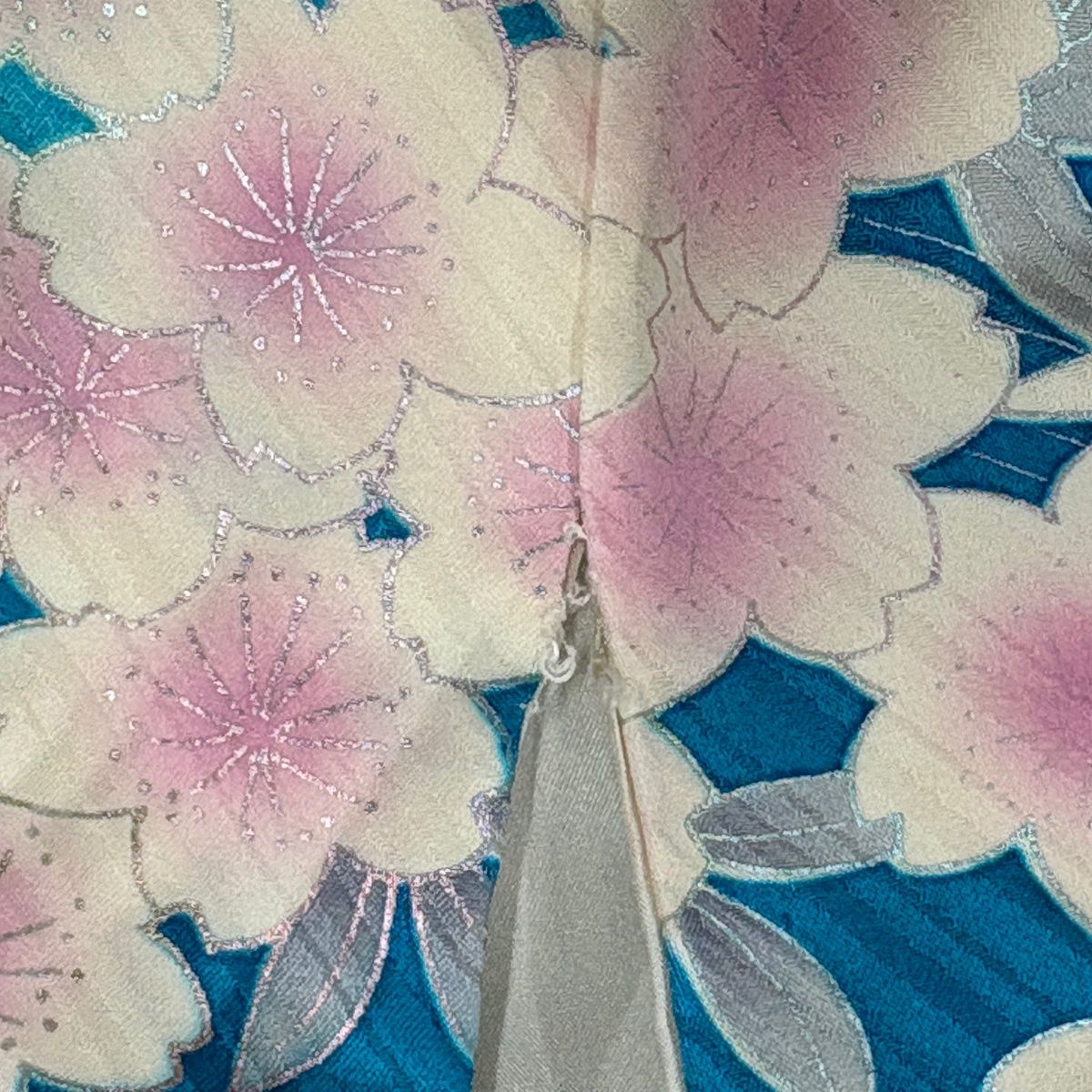 振袖 身丈164cm 裄丈64cm M 袷 桜 牡丹 染め分け 金銀彩 青緑 正絹 秀品 【中古】