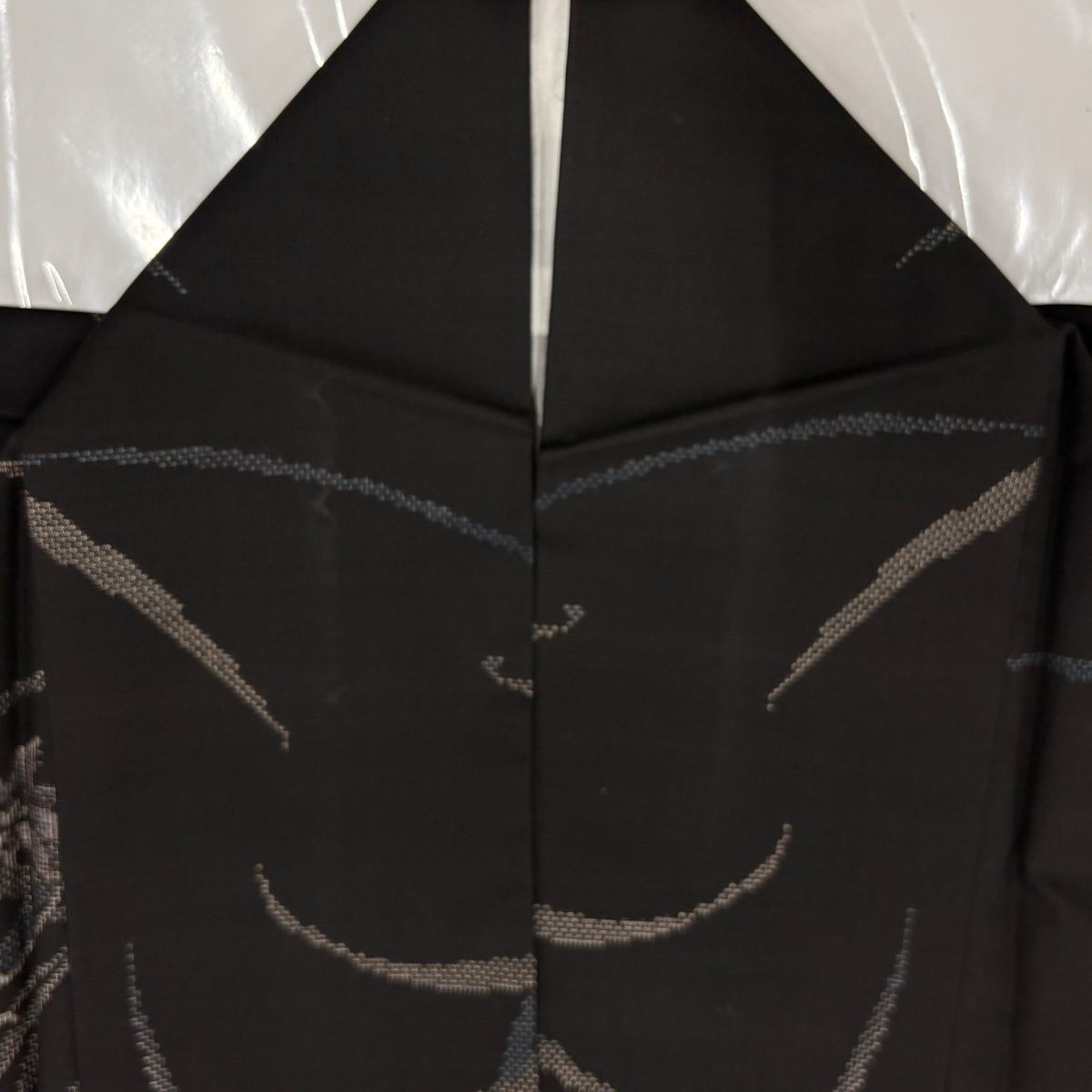 【美品】 紬 身丈160cm 裄丈64cm M 袷 草花 墨色 正絹 秀品 【中古】 【美品】 紬 身丈160cm 裄丈64cm M 袷 草花 墨色 正絹 秀品 【中古】