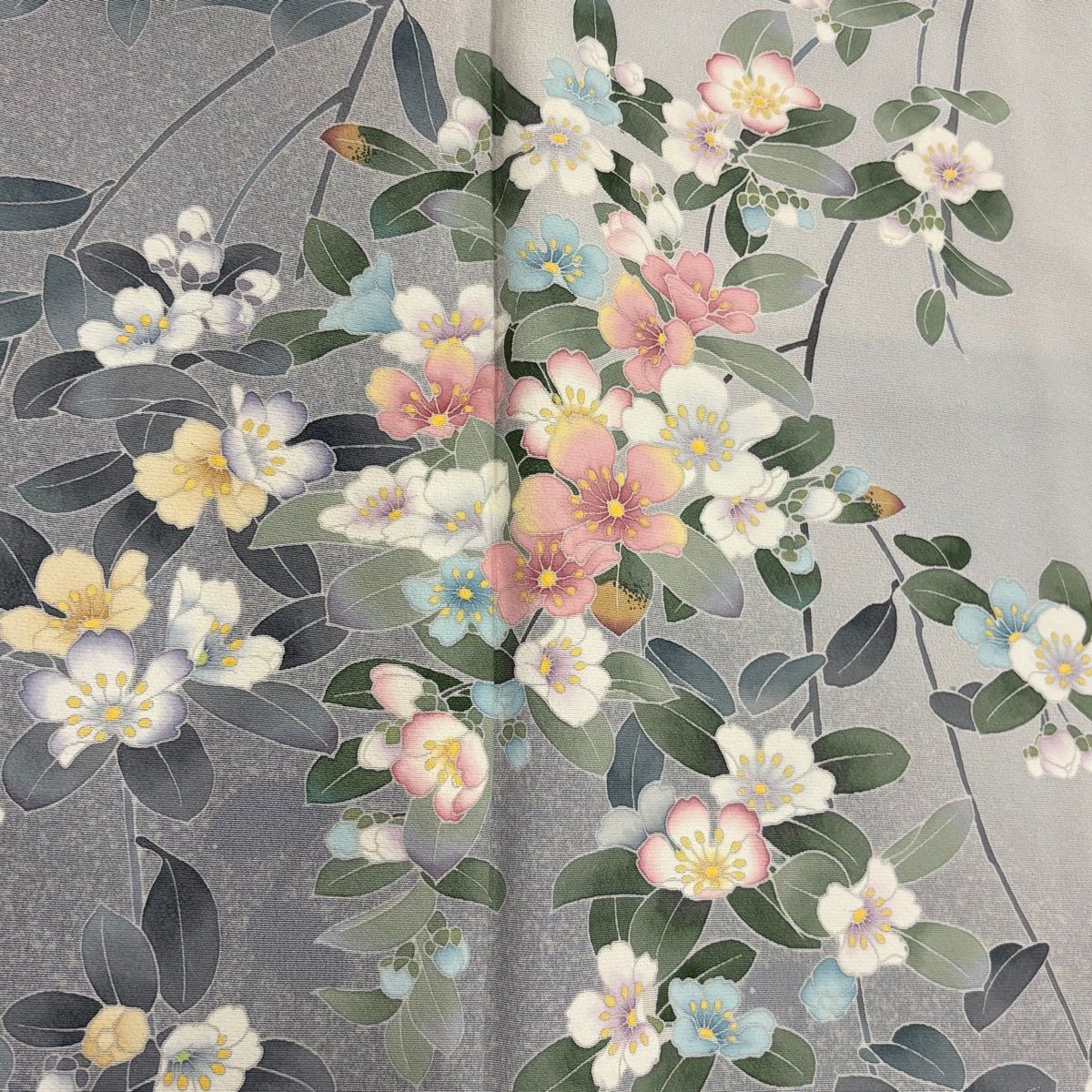 訪問着 身丈157.5cm 裄丈65.5cm M 袷 枝花 シルエット ぼかし 灰色 正絹 秀品 【中古】 訪問着 身丈157.5cm 裄丈65.5cm M 袷 枝花 シルエット ぼかし 灰色 正絹 秀品 【中古】