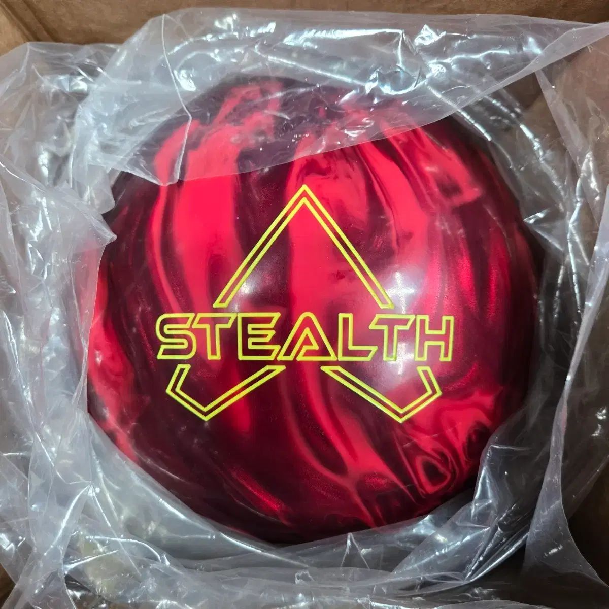 配送無料(※メルカリshop取引では対象外) 15 2 パウンド 公式球 トラック STEALTH (ステルス) スカーレット 新品 ボーリング