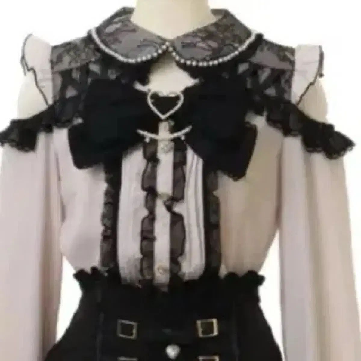 (正規品)リズリサ lizlisa オープンショルダー リボン ブラウス 量産型 地雷系