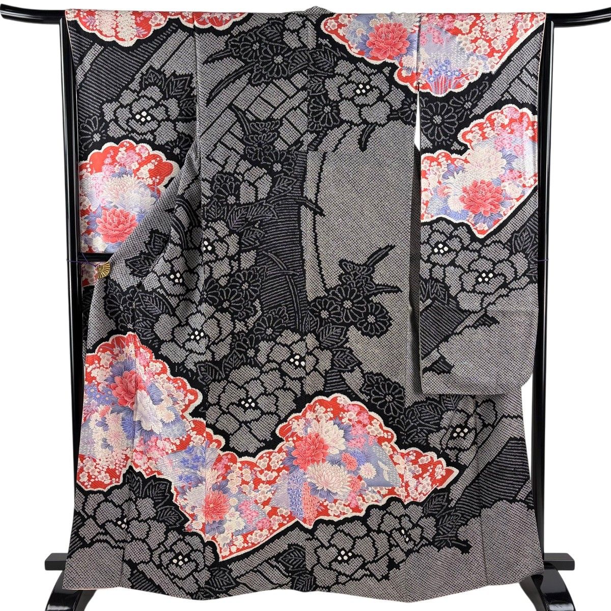振袖 身丈166cm 裄丈64.5cm M 袷 牡丹 扇面 銀彩 絞り 黒 正絹 秀品 【中古】