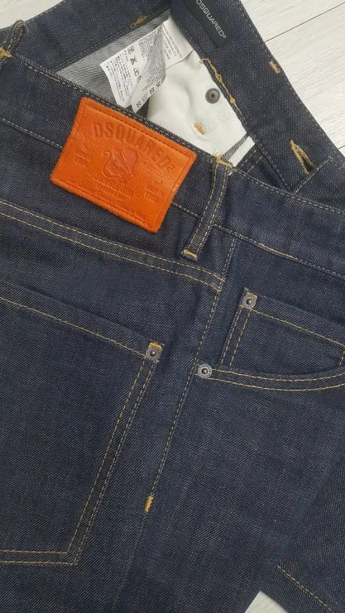DSQUARED2 ディースクエアード2 正規品 (微ストレッチ) クールガイフィット イタリア製ジーン 30インチ (No 500)
