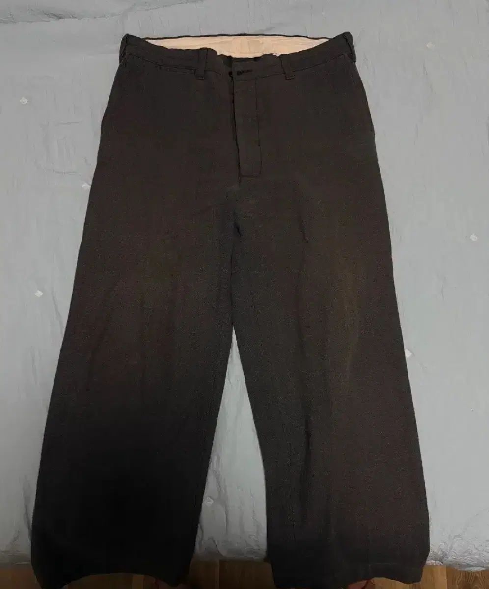 TIMEWORN CLOTHING(タイムウォーンクロージング) At Last&Co(アットラスト) ウールパンツ 出品