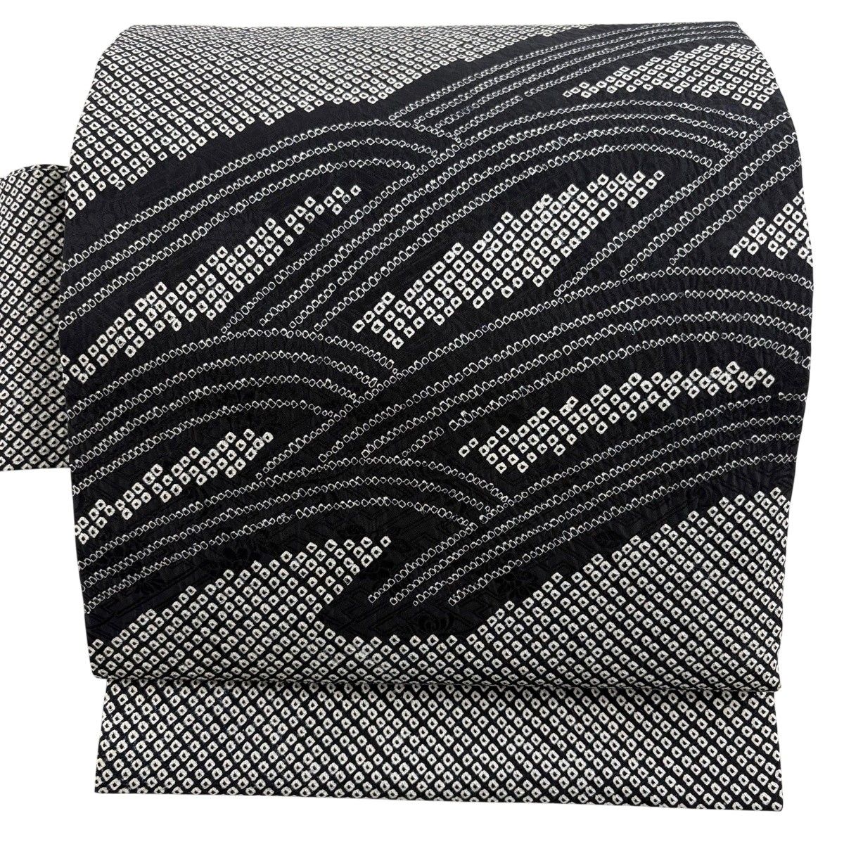 【美品】 名古屋帯 秀品 波 絞り 黒 正絹 【中古】