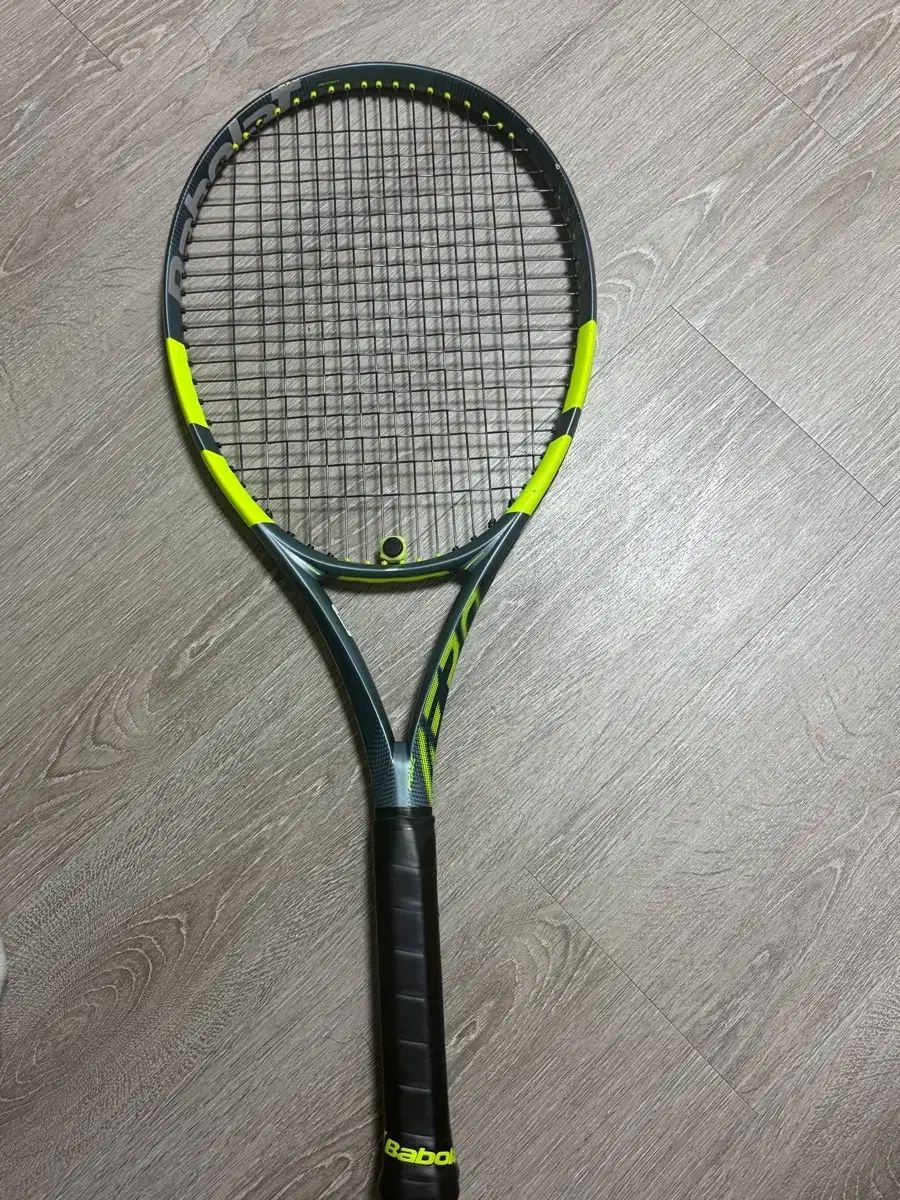 BabolaT（バボラ） ピュア エアロ 100 ボール 出品
