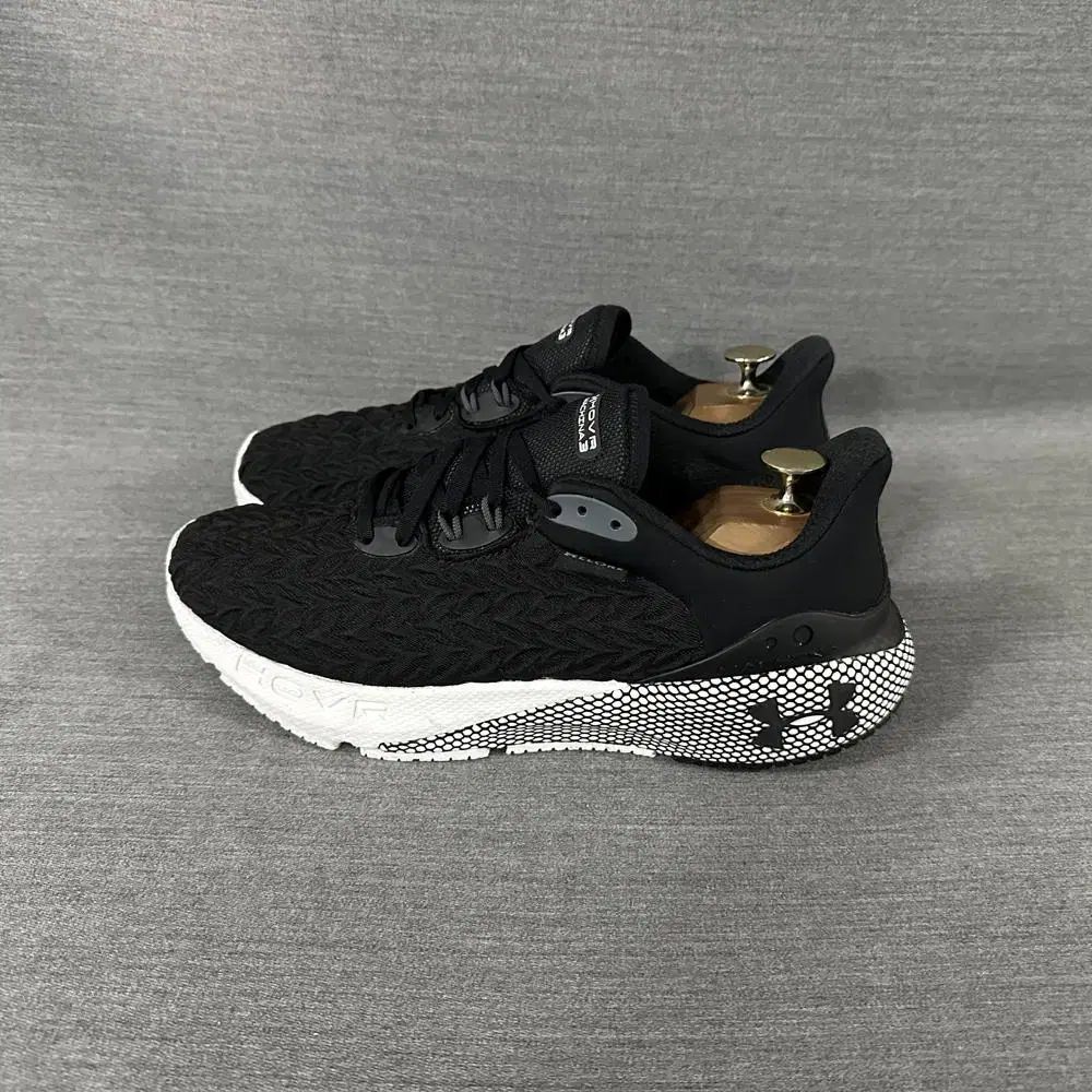 UNDER ARMOUR アンダーアーマー UAホバー マキナ3 クローン ランニングシューズ/メンズ(270mm)/s1841