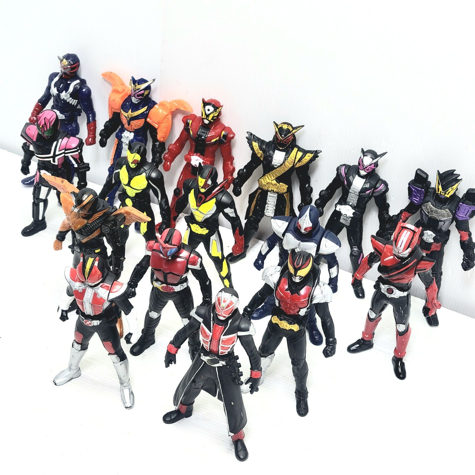 【現状品】バンダイ 仮面ライダー ソフビ フィギュア 16体