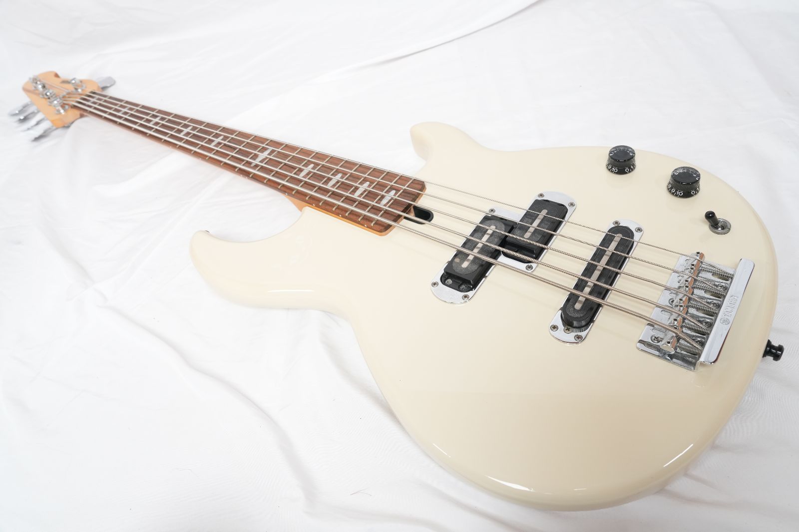 ☆YAMAHA BB1025 VW 5弦ベース 生産完了モデル 状態良好☆ - メルカリ
