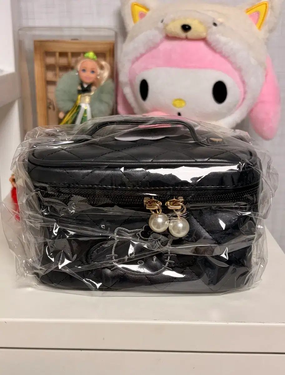ハローキティ ブラックエンジェル バニーTシャツバッグ (サンリオ 日本正規品)