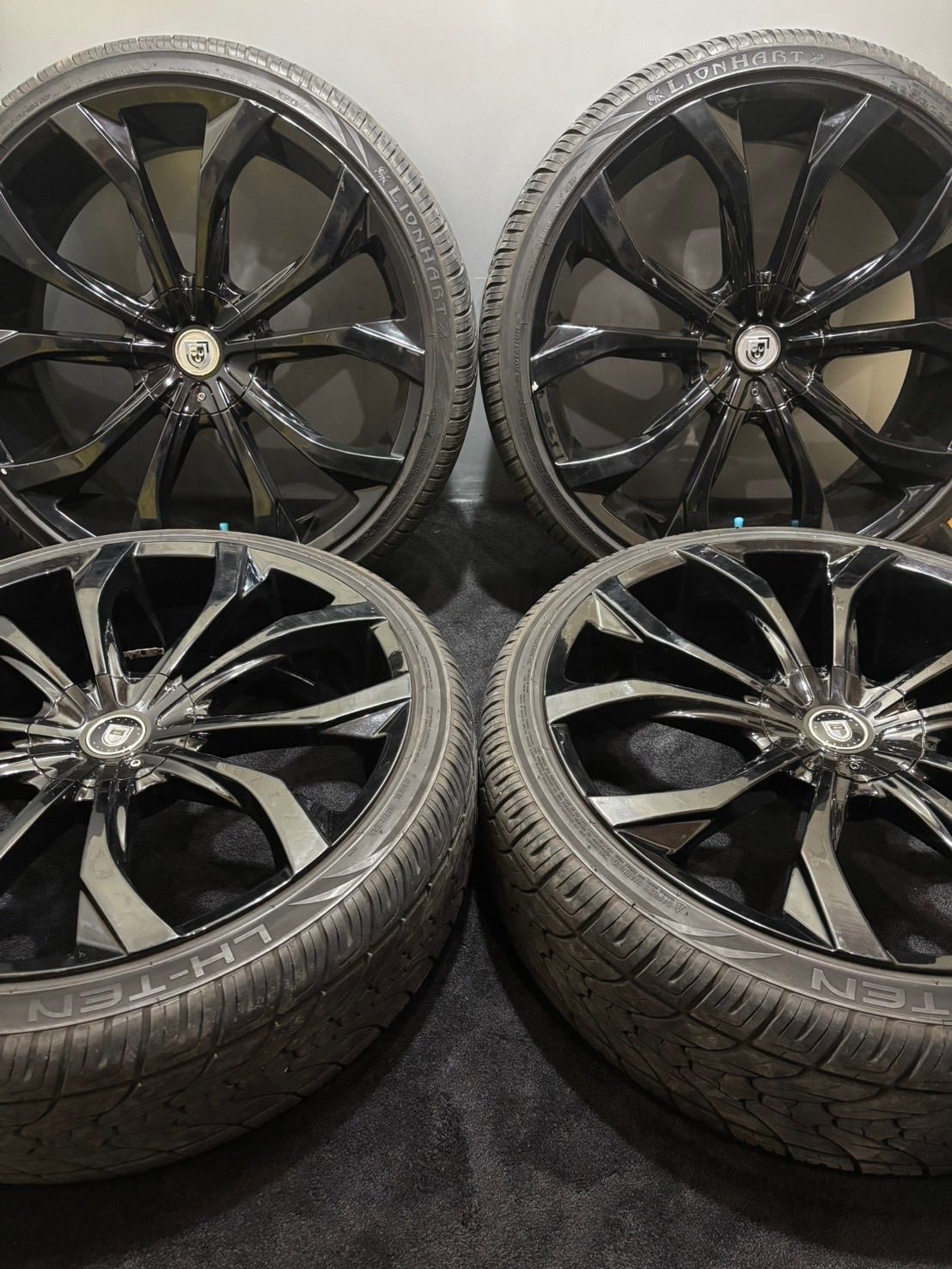 ☆295/30ZR26 LIONHART/LH-TEN 24年製 LEXANI LUST 26インチ 10J +15