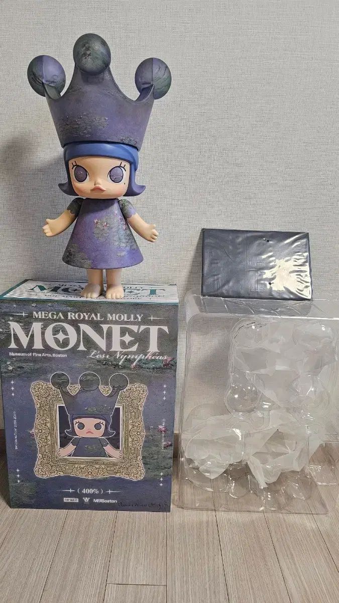 ポップマート ロイヤルMOLLY