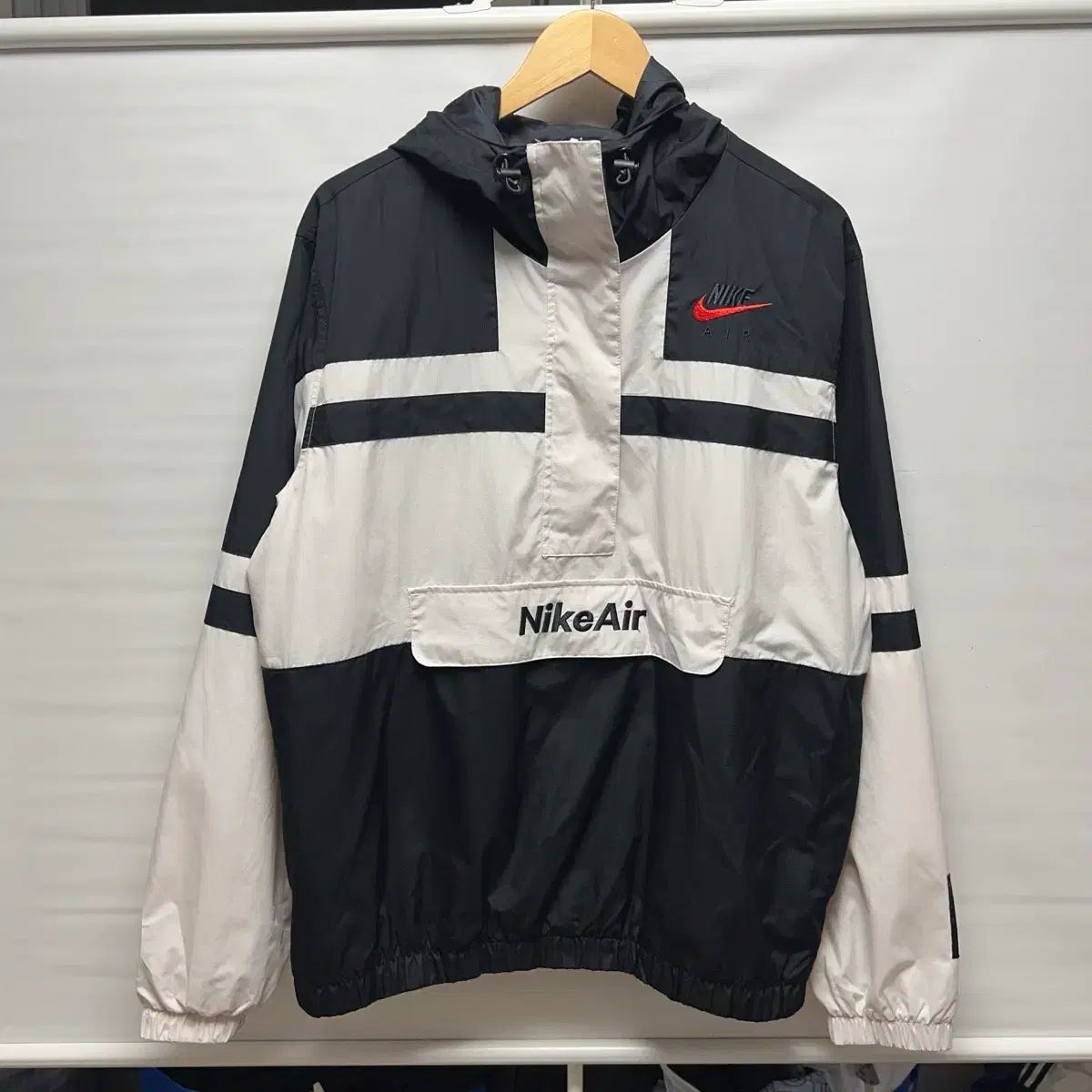 正規品/L NIKE ナイキ エア スウッシュ 白黒 ウーブン アノラック