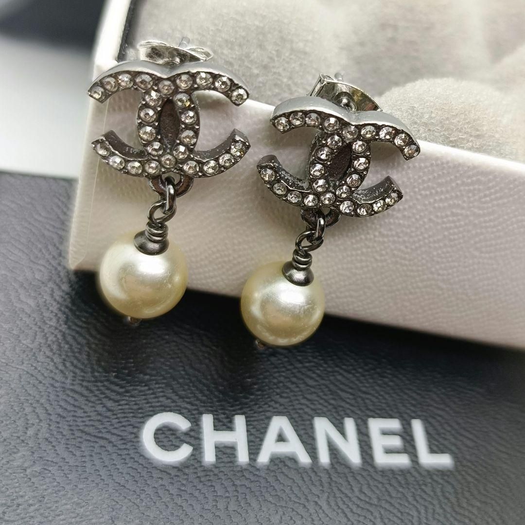 シャネル✨️　CHANEL　ピアス　ココマーク　パール　揺れる　シルバー