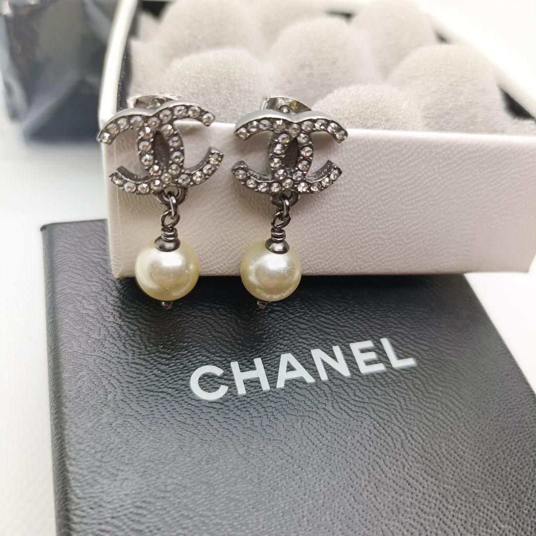 シャネル✨️ CHANEL ピアス ココマーク パール 揺れる シルバー