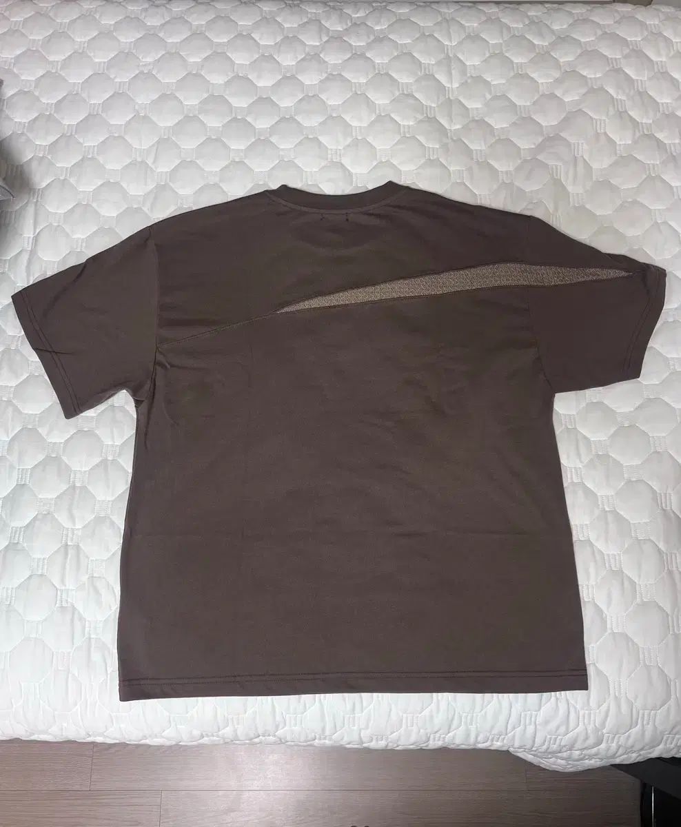 1 一流 Shift line T-shirts (Brown)